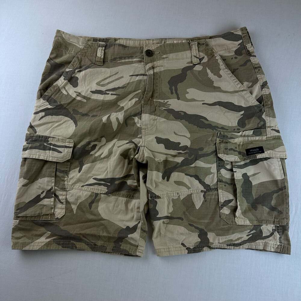 Wrangler Relaxed Fit Camouflage Cargo Shorts 38